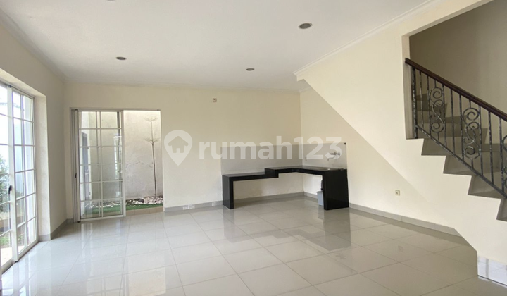 Disewakan Rumah West Europe Hoek Siap Huni 1