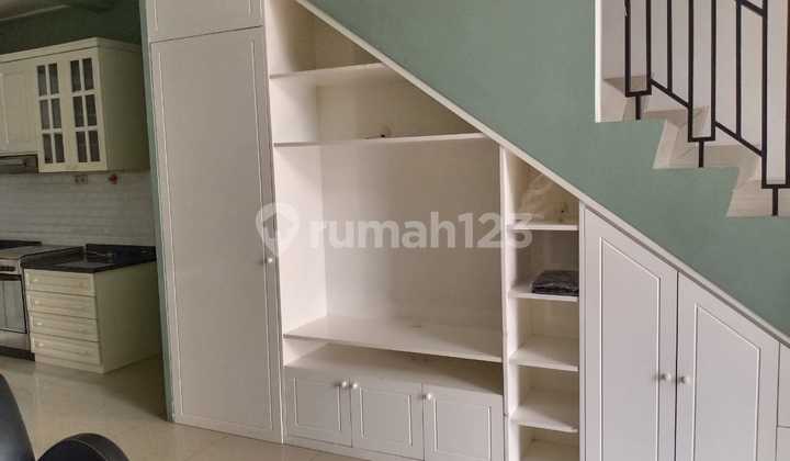 Disewakan Rumah Furnish Siap Huniii di Green Lake City 2
