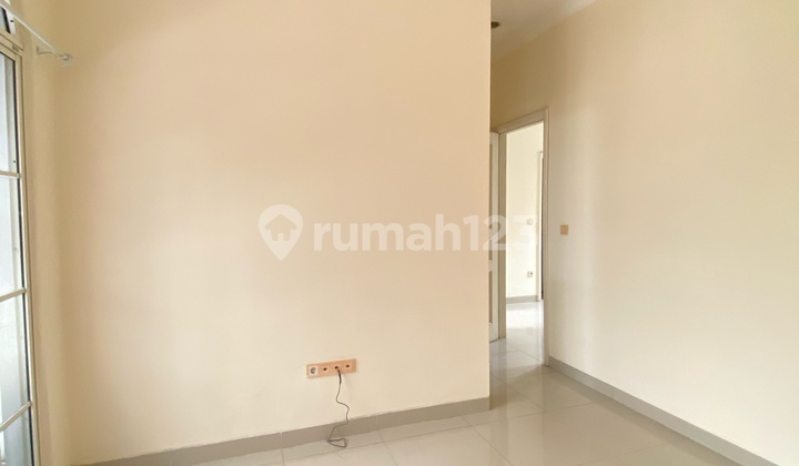 Disewakan Rumah Bagus Dua Lantai di Green Lake City 2