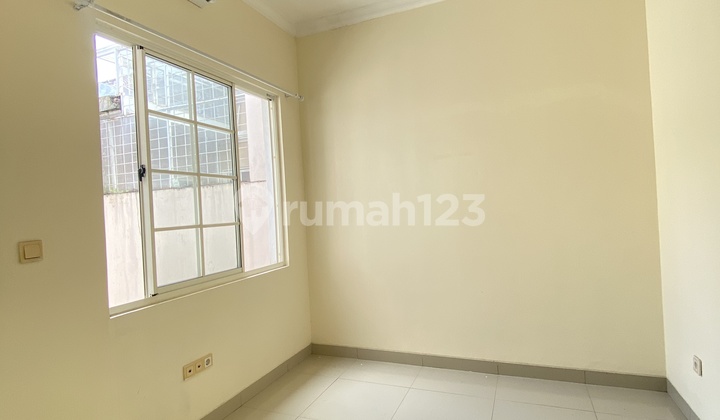 Disewakan Rumah Bagus Cluster West Europes 2