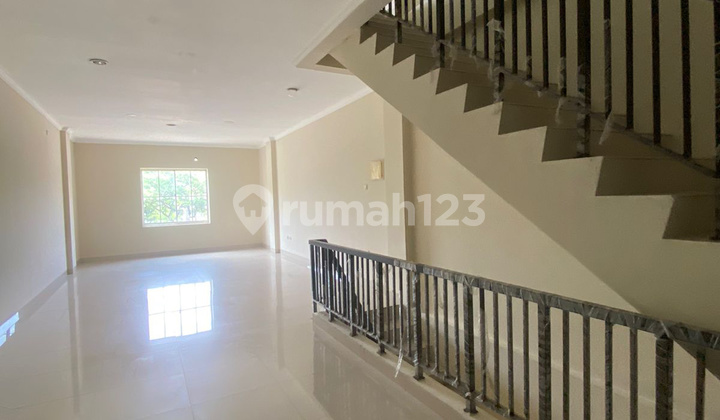 Disewakan Ruko Green Lake City Lokasi Jakarta Barattt Disewakan Ruko Green Lake City Lokasi Jakarta Barattt