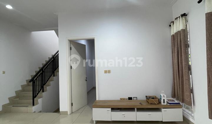 Disewakan Rumah Dua Lantai Cluster Anti Banjir