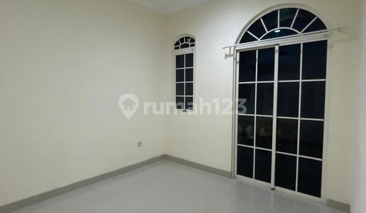 Disewakan Rumah Bagus 2Lt West Europe Ready 2