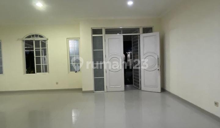 Disewakan Rumah Baru Bagus Siap Huniii di Green Lake City