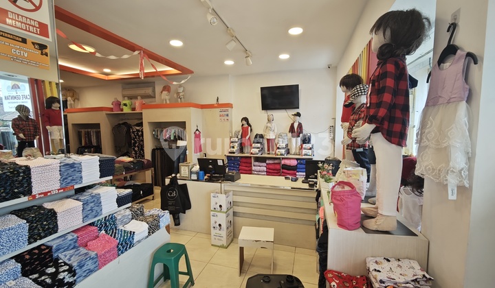 2-story shop house on Jl Raya Dramaga, near Hari Hari and Yogya Mall. 2