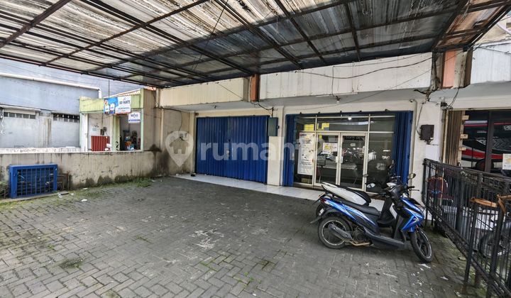 Shop House in Tajur Area, Densely Populated Business Zone, Suitable for Business and Investment. 2