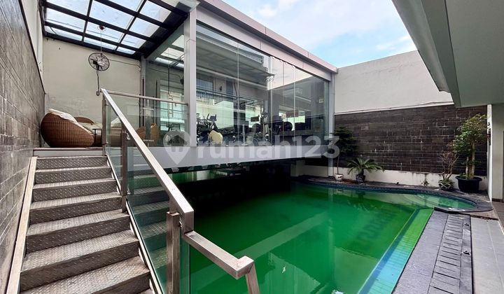 RUMAH MEWAH DI TEBET TIMUR AKSES JALAN LEBAR