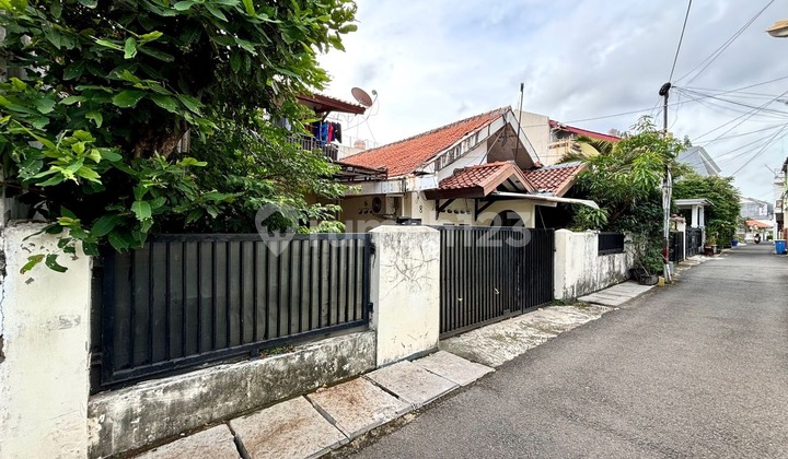 Tebet Barat 209m2 Bisa Dibelah 2 Good Investment