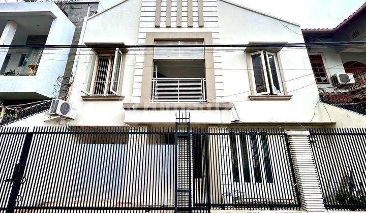 Best Price House Near Large Park Cool Environment