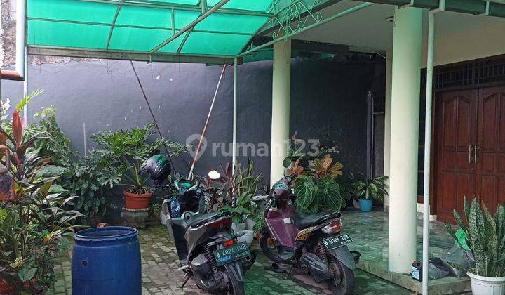 Rumah Mewah di Kampung Dukuh Taman Mini 2