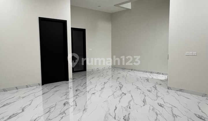 Rumah Brand New di Griyaloka BSD Rumah Brand New di Griyaloka BSD