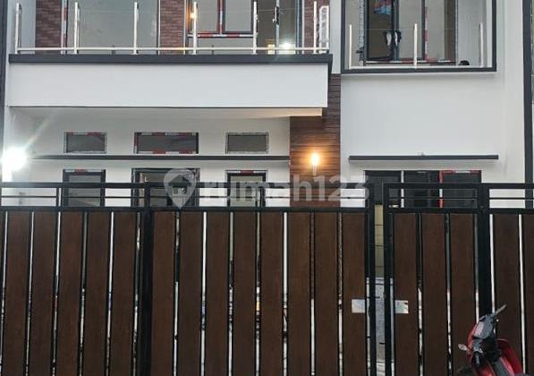 New House in Nusaloka BSD