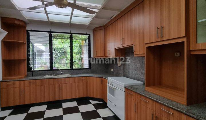 Rumah di Kemang Dalam Langka Bagus 1