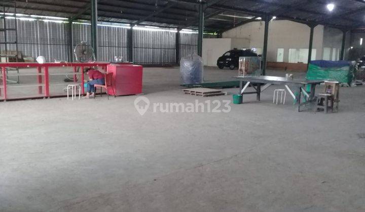 Rumah Industrial di Cilandak Karang Tengah Raya SHM 1