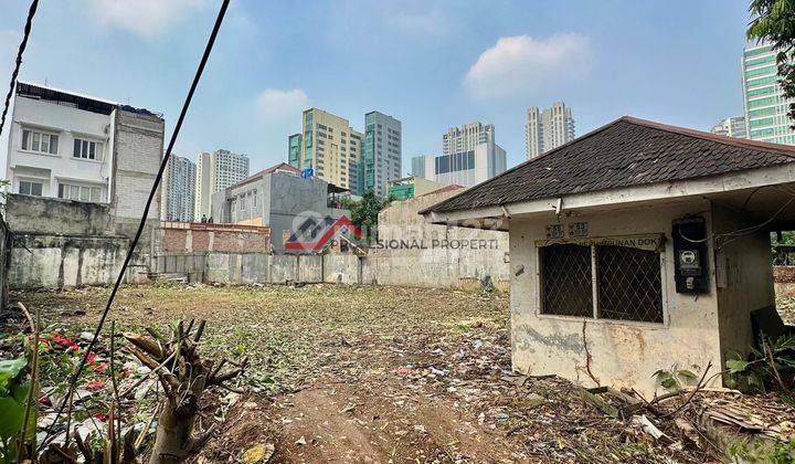 Tanah di Jl Guntur 1038 m² HGB 2