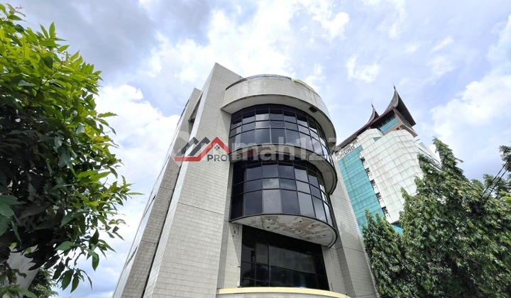 Gedung di Lokasi Strategis Cocok Untuk Investasi Area Jakarta Timur