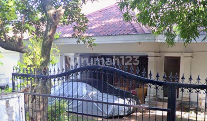 Rumah Strategis Dekat Kawasan Bisnis di Kemang Jakarta Selatan