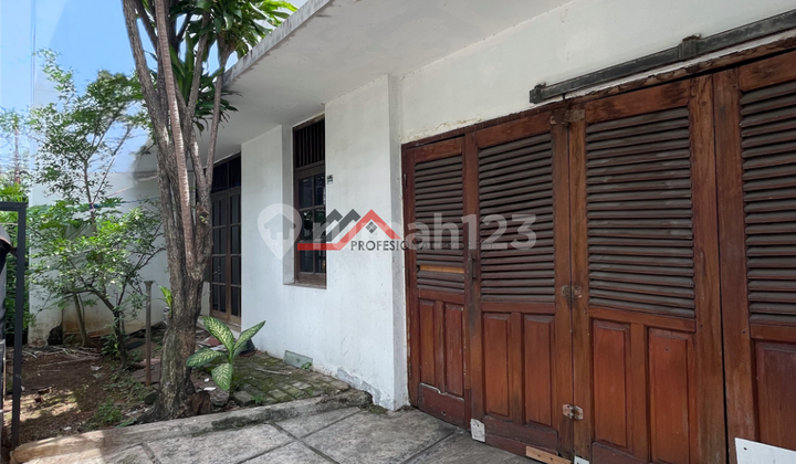 Old House Strategic Location Near MRT in Cilandak, South Jakarta 2