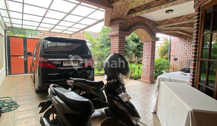 Rumah arteristik, terawat dan rapi, bisa langsung dipakai 