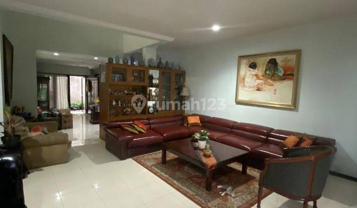 Rumah di Kawasan Kebayoran Baru Jakarta Selatan 2