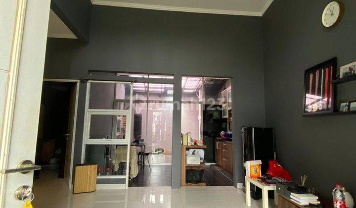 Rumah Bagus Dan Terawat Bisa Langsung Masuk, Semi Furnished 2