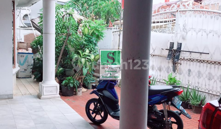 Hanya 5 menit ke SMA Negeri 47 dan SMP Negeri 161