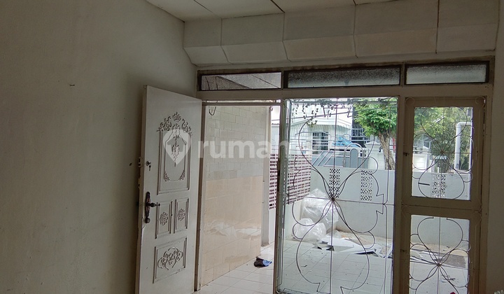 Hanya 5 Menit ke Pondok Indah Mall dan Sekolah Bina Mulia