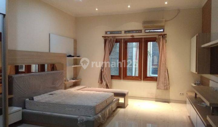 Sewa Rumah Mewah Sayap Gatot Subroto, Bandung 9