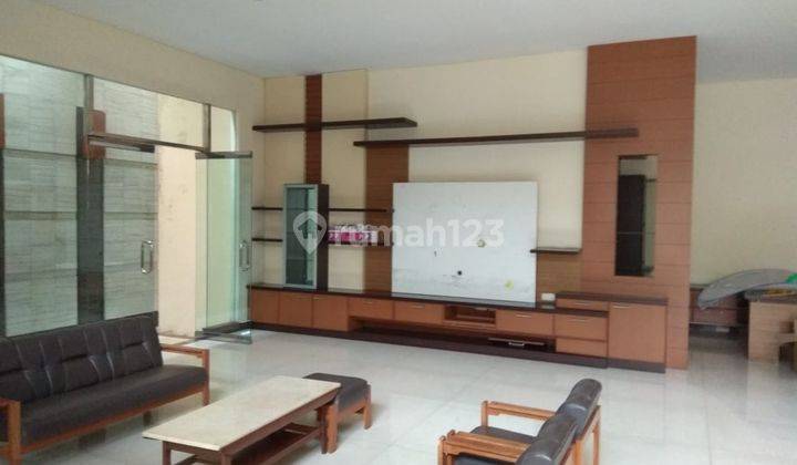 Sewa Rumah Mewah Sayap Gatot Subroto, Bandung 12