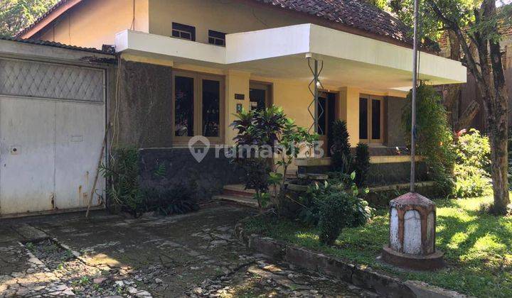 Disewakan Rumah Kolonial Belanda Sayap Riau Bandung 1