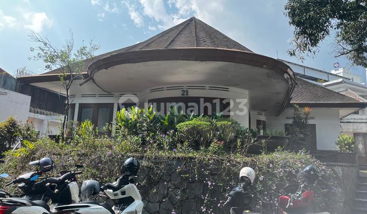 Dutch house wing dago bandung near satay building.