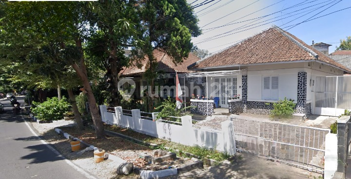 Rumah Belanda Antik Sayap Riau Bandung Cocok untuk Usaha