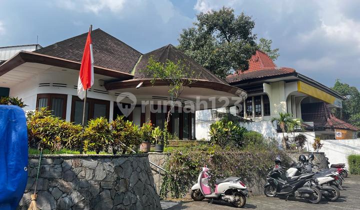 Dutch house wing dago bandung near satay building.