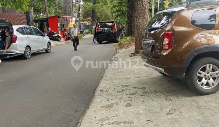 Jual rumah harga menarik luas kecil di sayap dago dekat Unpad Bandung