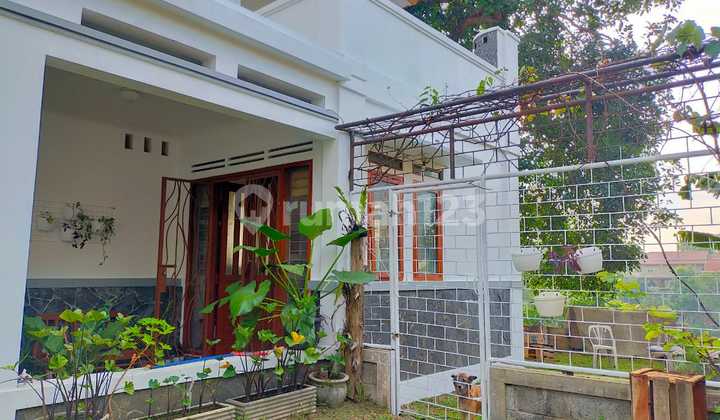 Jual rumah bagus Di Dipalaya Ciwaruga Bandung 2