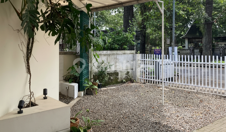 Rumah Belanda Cocok untuk Segala Usaha Sayap Riau Bandung Rumah Belanda Cocok untuk Segala Usaha Sayap Riau Bandung