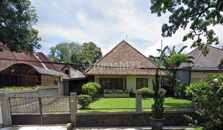 Sewa Rumah bagus belanda sayap riau, bandung 1