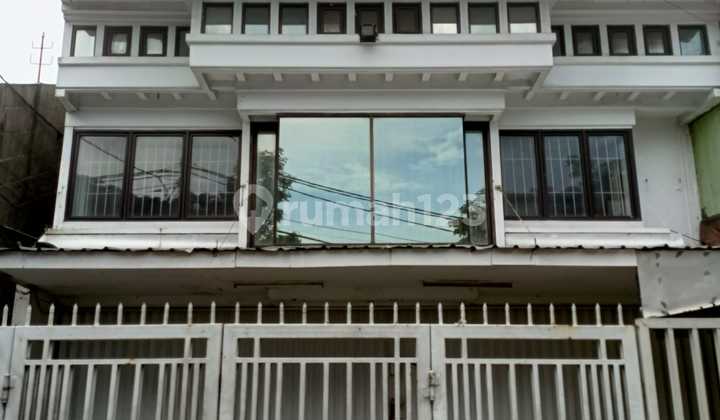 Lease and sale of shophouses in Sukajadi near PVJ Bandung Lease and sale of shophouses in Sukajadi near PVJ Bandung