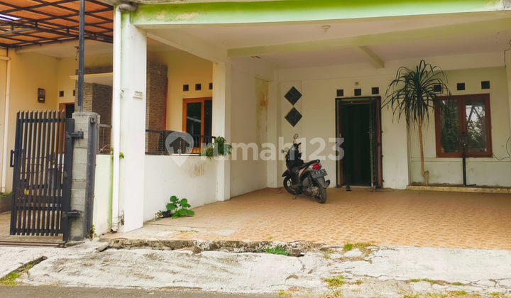 Rumah 2 Lantai di Pinus Regency Soekarno Hatta Bandung