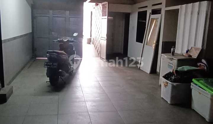3-Storey Shophouse in Kiara Condong Near Samsat Bandung 2