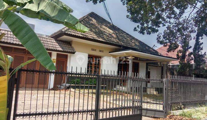 Sewa rumah belanda sayap dago bandung dekat UNPAD 1