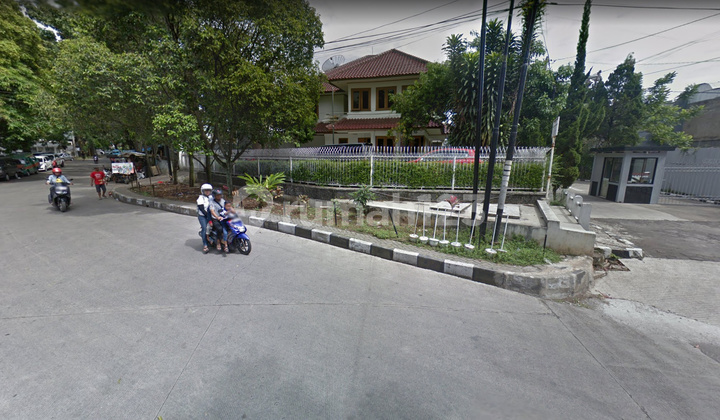Rent a Wing House in Cipaganti Near Hasan Sadikin Hospital Suitable for Office
