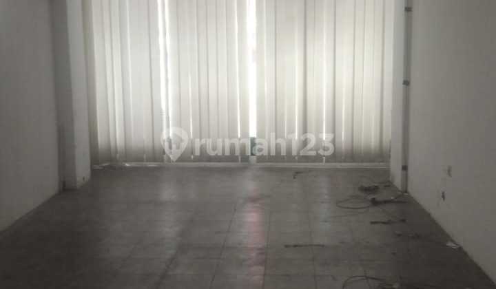Pinangsia Raya Shop House 4x17.7m² 5 Floors East SHGB Strategic Rare 2