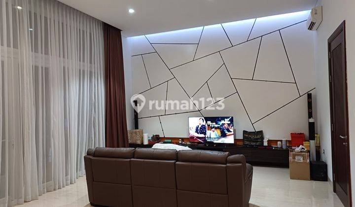 Rumah Pluit Mevvah 17x20m2 Hoek 3,5 Lantai Modern Good Value 1