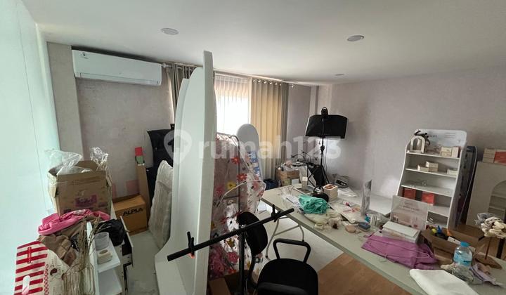 Gudang Elang Laut 10x24m2 Renov 3 Lantai Bisa Live Unit Langka