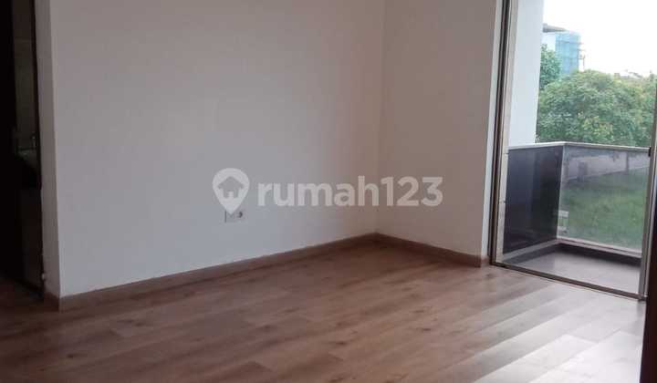 Rumah Pik Golf Island 8x20m2 2 Lantai Serenade Semi Furnished 2