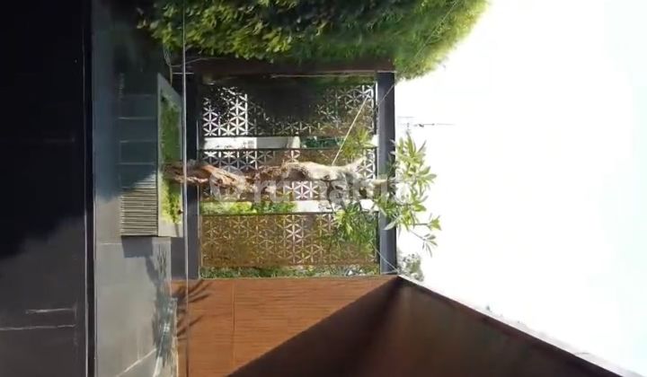 Rumah Mewah Pik 20x30m2 4 Lantai Fasilitas Lengkap Tropical 