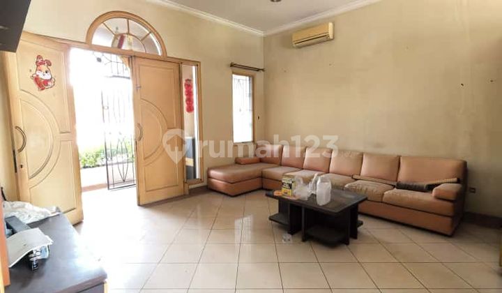 BGM Akasia House PIK 8x18m² 2 Floors SHM Semi-Furnished Rare