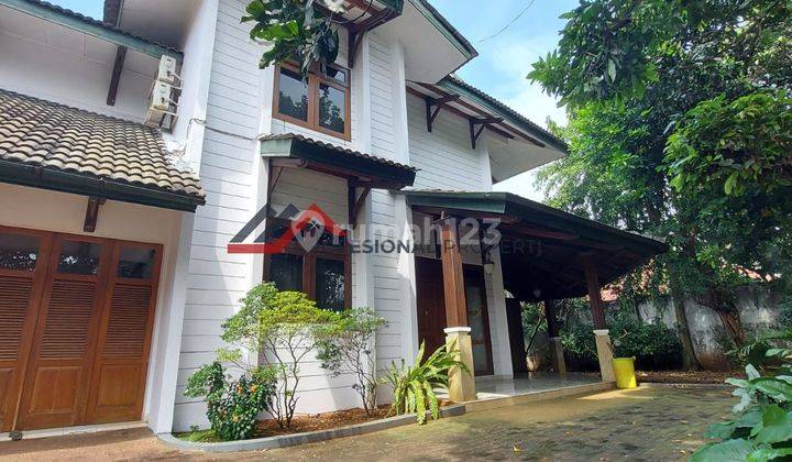 Rumah Lama Siap Huni Lingkungan Asri Nyaman Di Kemang Dalam   1