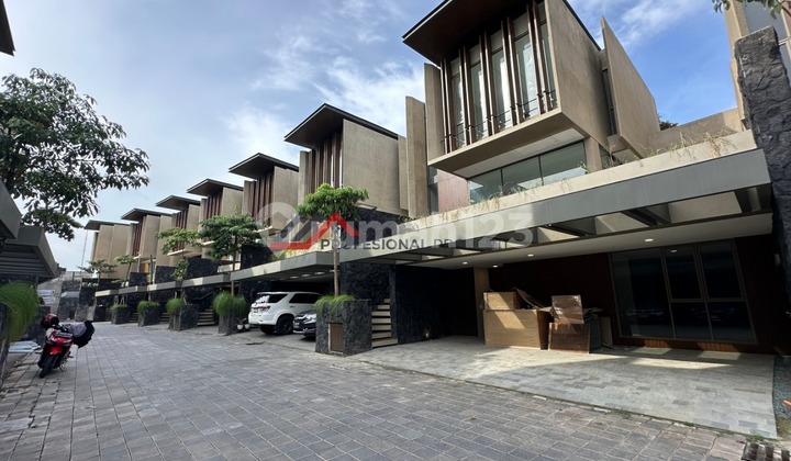 Rumah Baru Tropical Modern Dalam Cluster Kemang Jakarta Selatan
